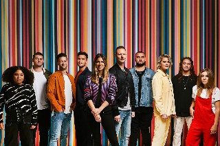 Hillsong Worship Still accordi