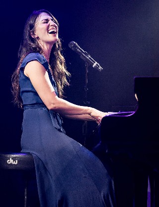 Sara Bareilles She Used To Be Mine accordi